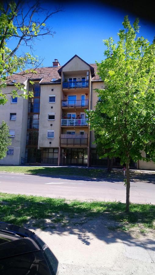 Sziget Apartman Eger Extérieur photo